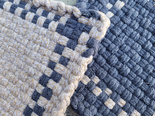 Flax & Denim(Traditional size Potholders)