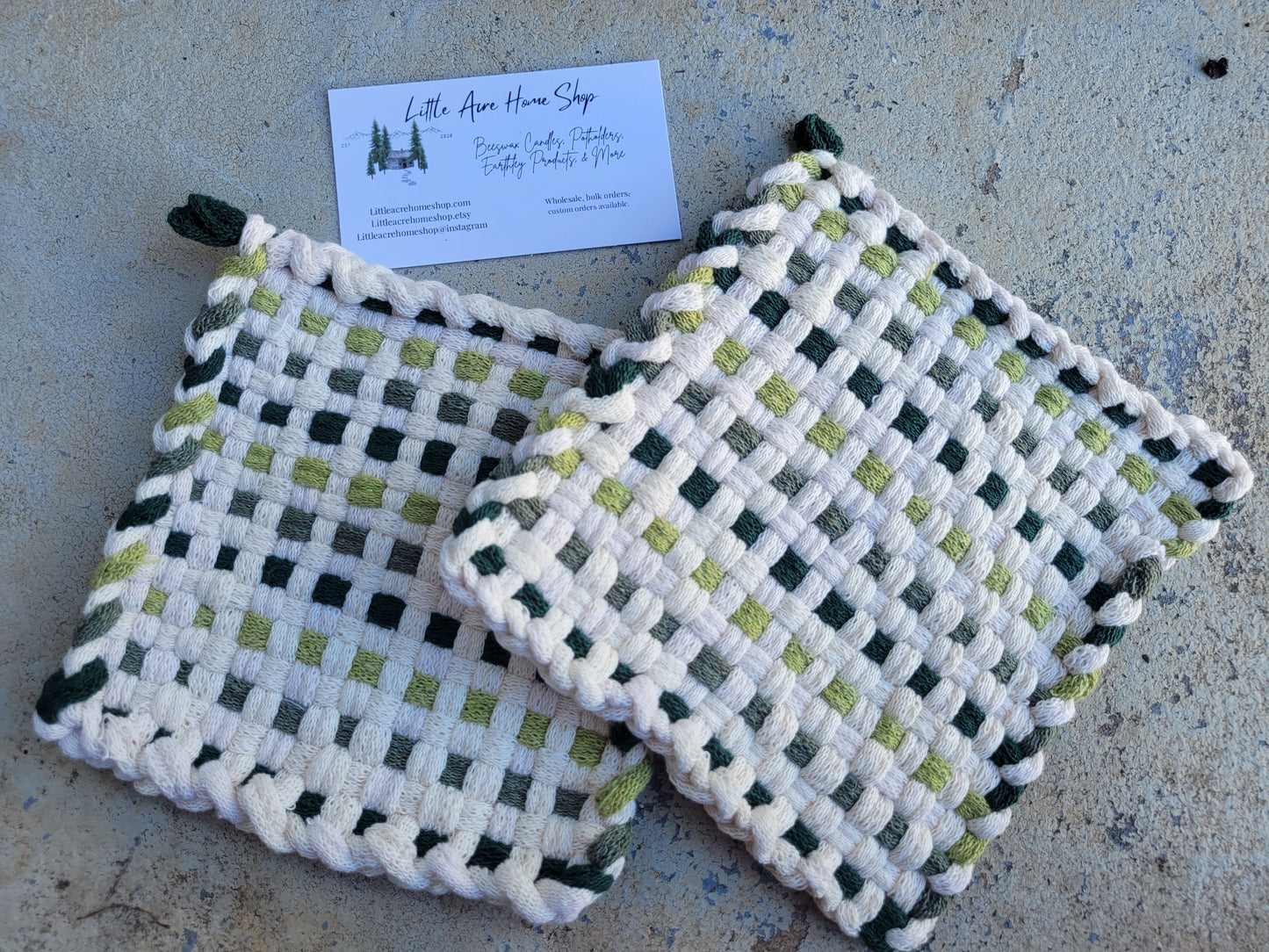 Ivy(Traditional size Potholders)